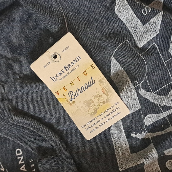 Pink Floyd Graphic Tee - Picture 5 of 8